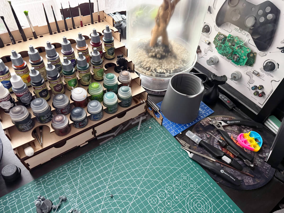 End3r's Corner - Warhammer painting station